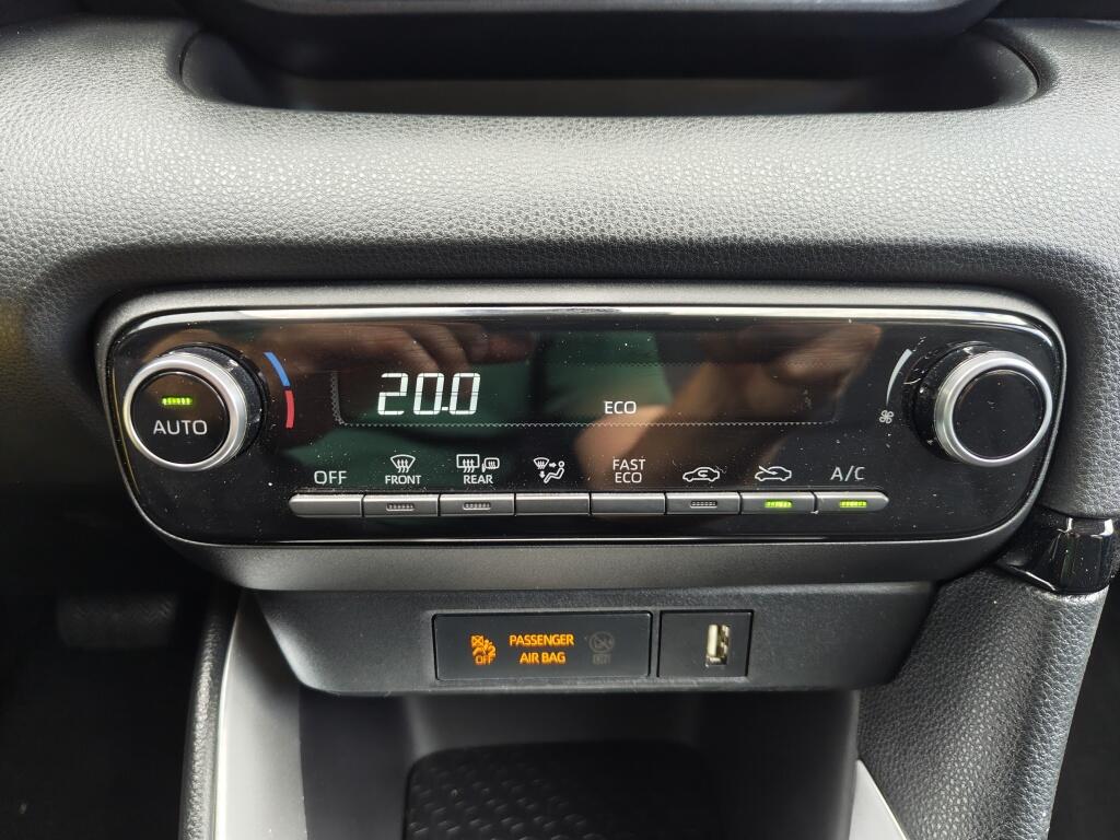 Toyota Yaris 1.5 Hybrid Dynamic | Navi | All Seasons | Adaptieve Cruise Control | Android Auto - Image 20
