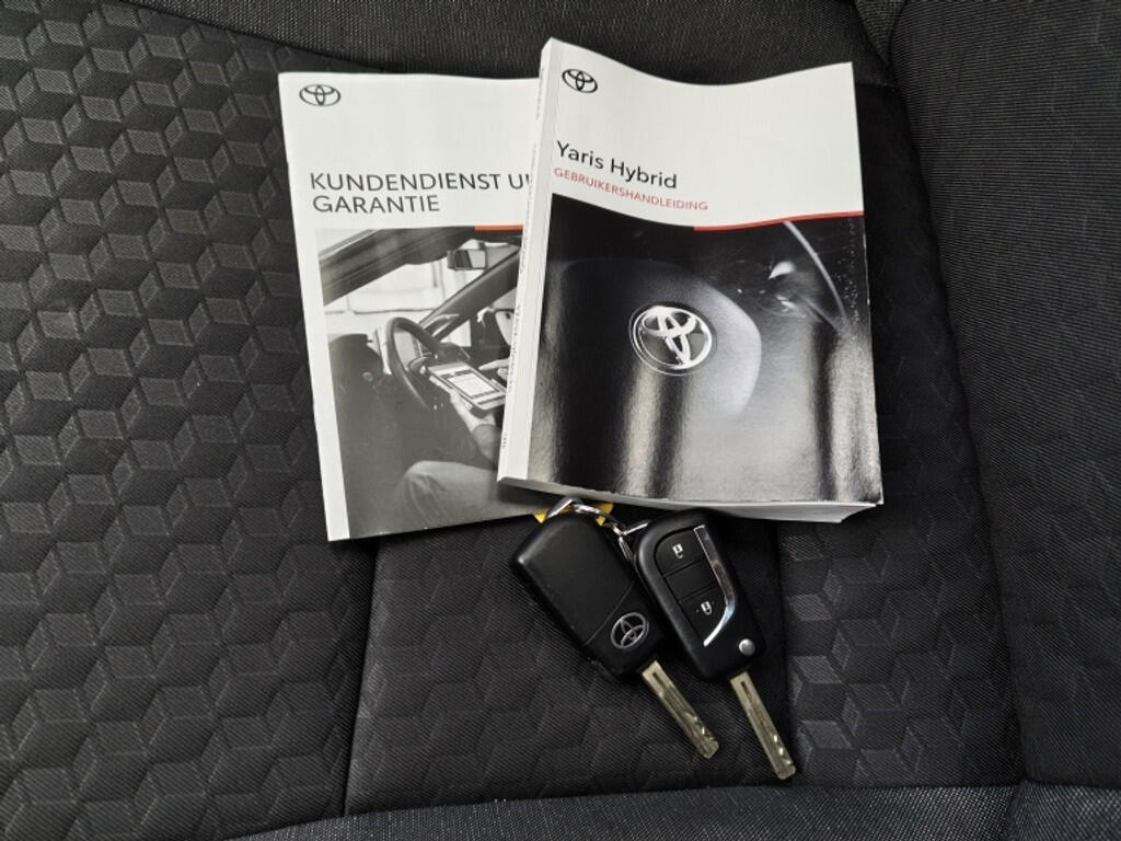 Toyota Yaris 1.5 Hybrid Dynamic | Navi | All Seasons | Adaptieve Cruise Control | Android Auto - Image 35