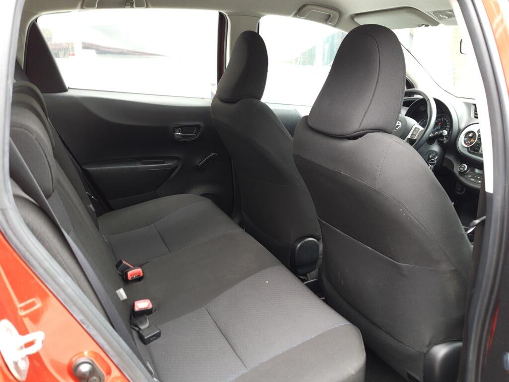 Toyota Yaris 1.5 Hybrid Dynamic | Lichtmetalen velgen | Goed Onderhouden | El. Climate Control - Image 24