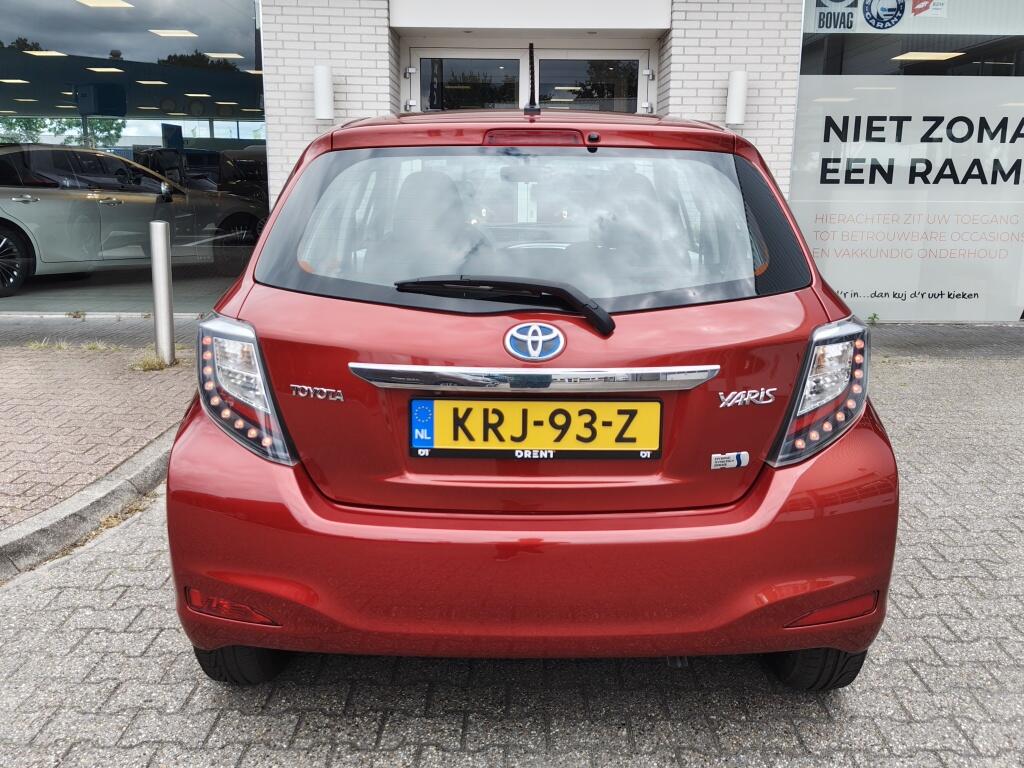 Toyota Yaris 1.5 Hybrid Dynamic | Lichtmetalen velgen | Goed Onderhouden | El. Climate Control - Image 7