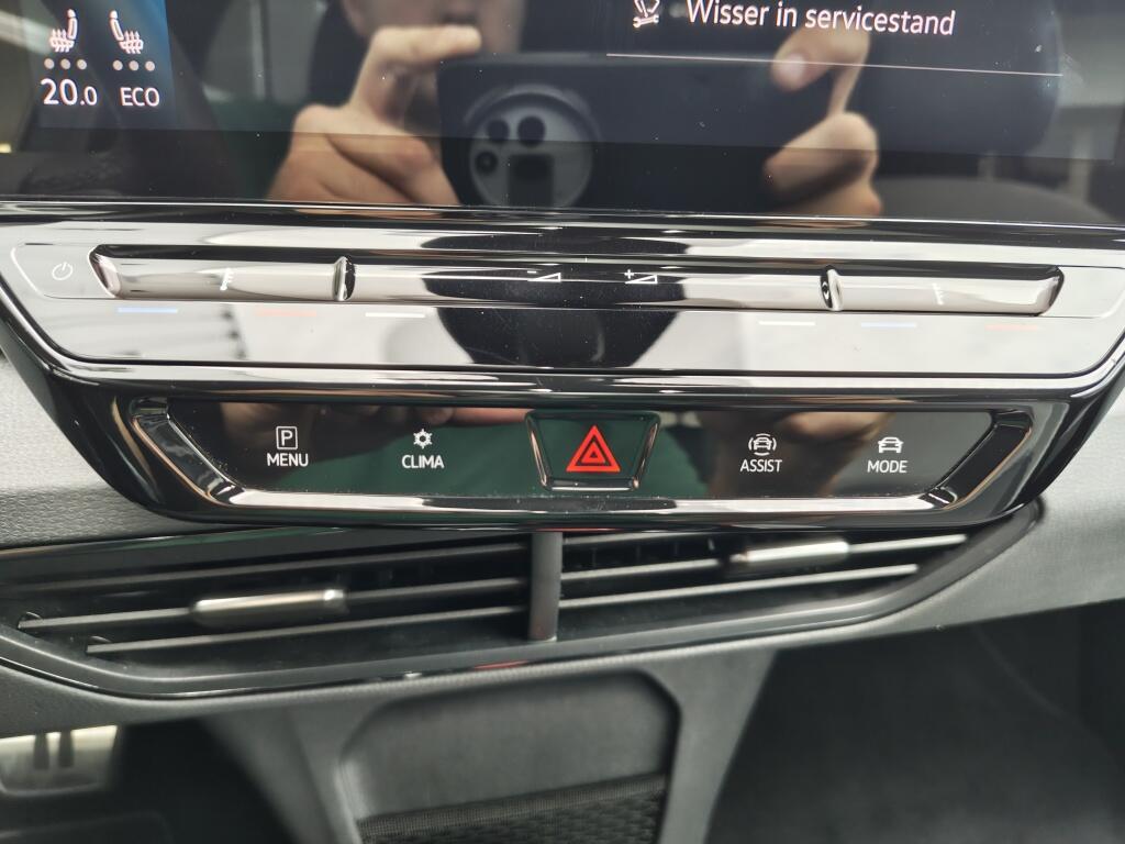 Volkswagen ID.3 First Plus 58 kWh | SOH 87,1 % | Pano | Stoelverwarming | El. Verstelbare stoelen - Image 24