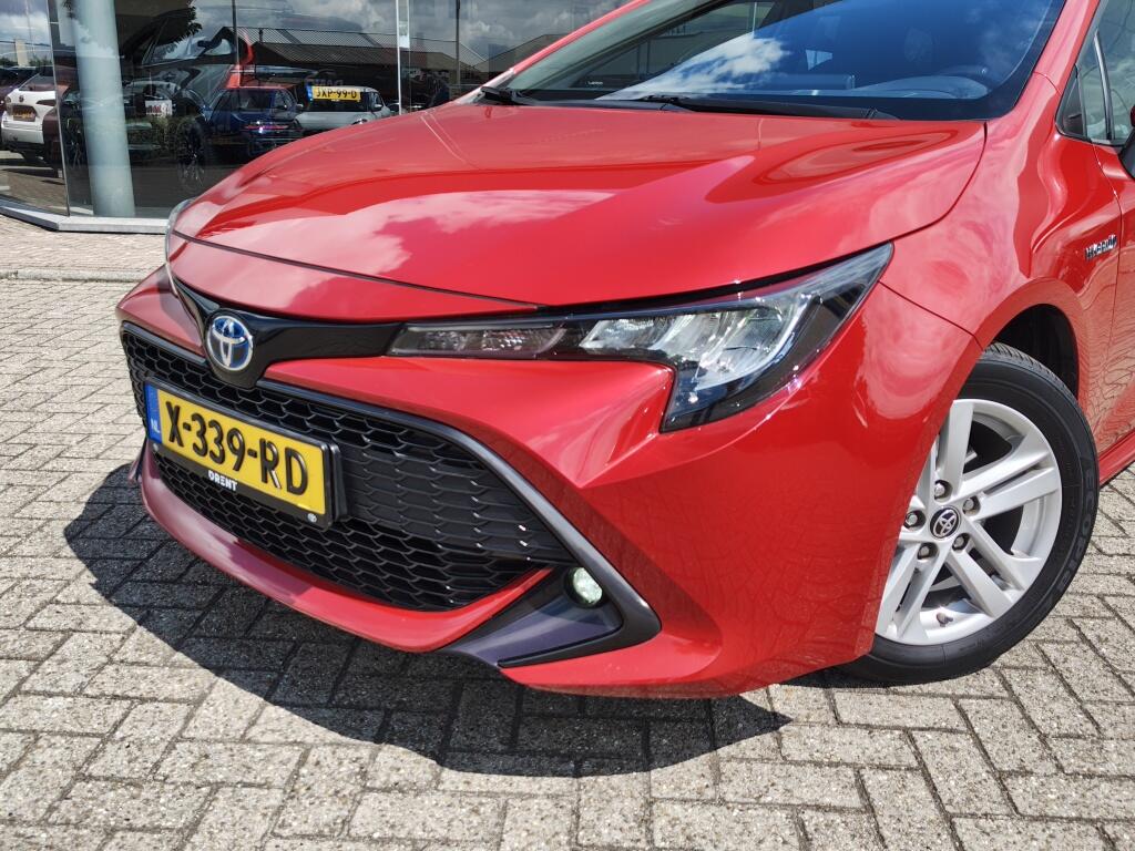 Toyota Corolla Touring Sports 1.8 Hybrid Dynamic | HUD | El. Achterklep | Stoel-Stuurverwarming | Keyless Entry - Image 2
