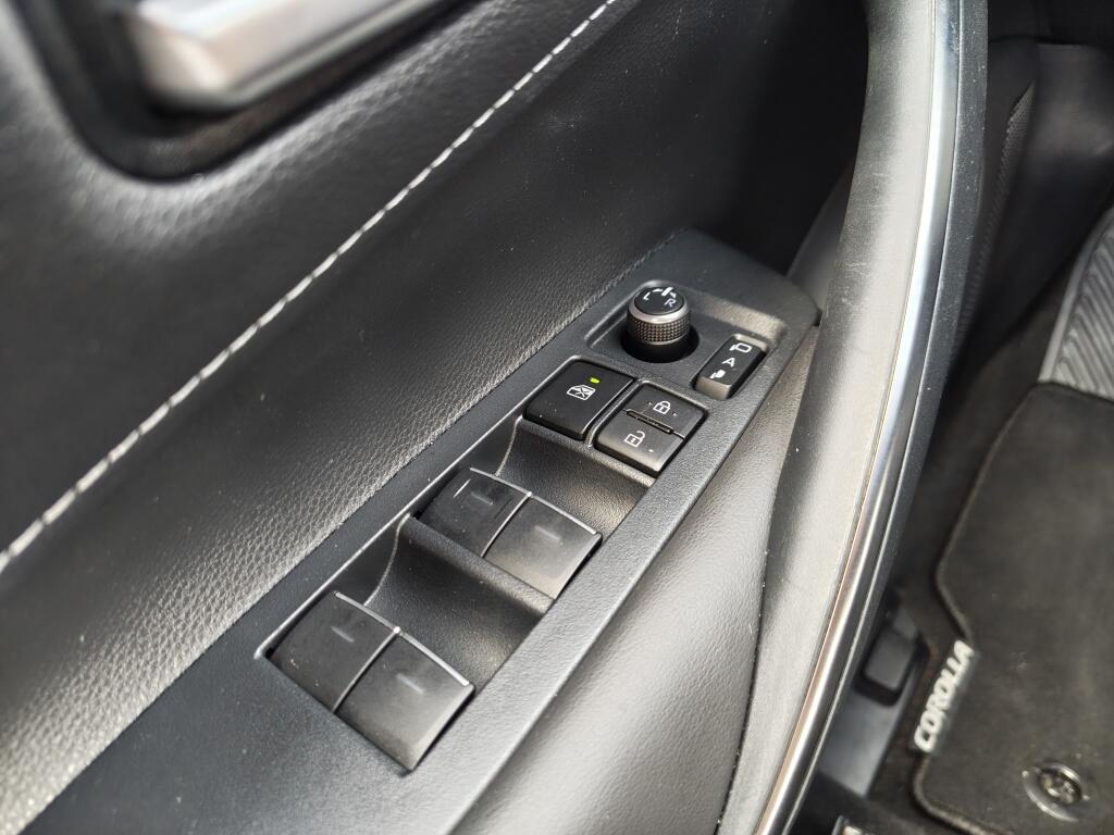 Toyota Corolla Touring Sports 1.8 Hybrid Dynamic | HUD | El. Achterklep | Stoel-Stuurverwarming | Keyless Entry - Image 23