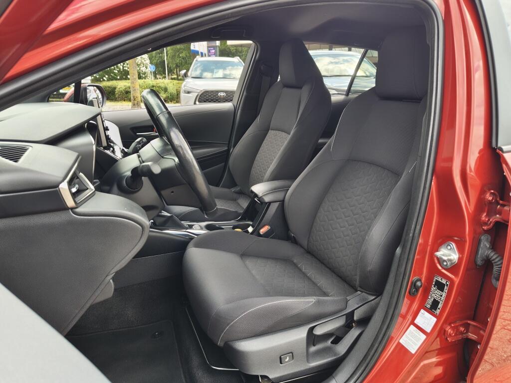 Toyota Corolla Touring Sports 1.8 Hybrid Dynamic | HUD | El. Achterklep | Stoel-Stuurverwarming | Keyless Entry - Image 28