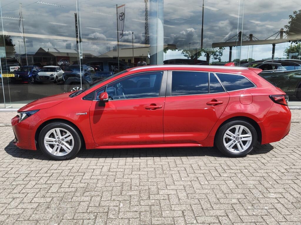 Toyota Corolla Touring Sports 1.8 Hybrid Dynamic | HUD | El. Achterklep | Stoel-Stuurverwarming | Keyless Entry - Image 3