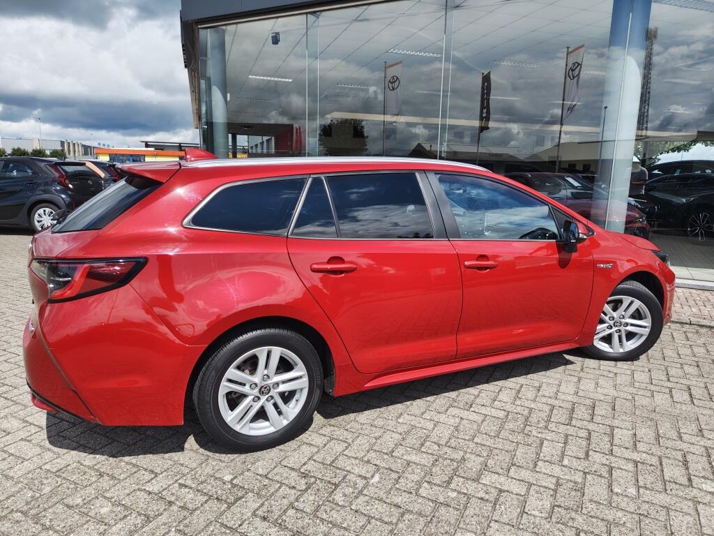 Toyota Corolla Touring Sports 1.8 Hybrid Dynamic | HUD | El. Achterklep | Stoel-Stuurverwarming | Keyless Entry - Image 5