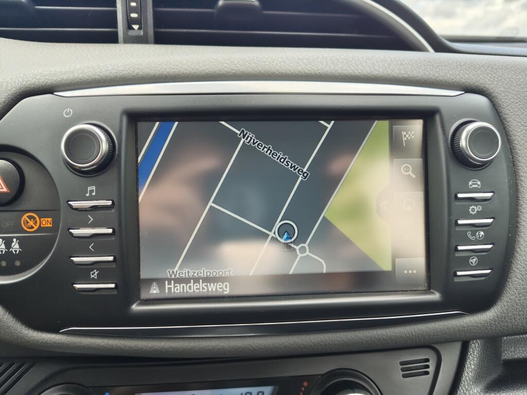 Toyota Yaris 1.5 Hybrid Active | Trekhaak Afn. | Cruise control | Navigatie | - Image 19
