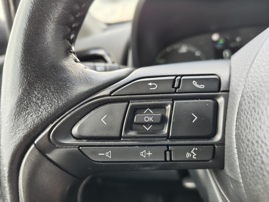 Toyota Yaris 1.5 Hybrid Dynamic | Keyless Entry | Stoel-Stuurverwarming | Android Auto, Apple Carplay | - Image 12