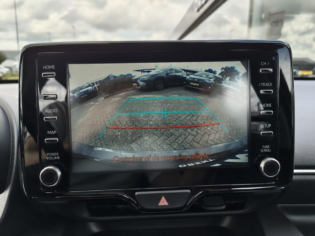 Toyota Yaris 1.5 Hybrid Dynamic | Keyless Entry | Stoel-Stuurverwarming | Android Auto, Apple Carplay | - Image 16