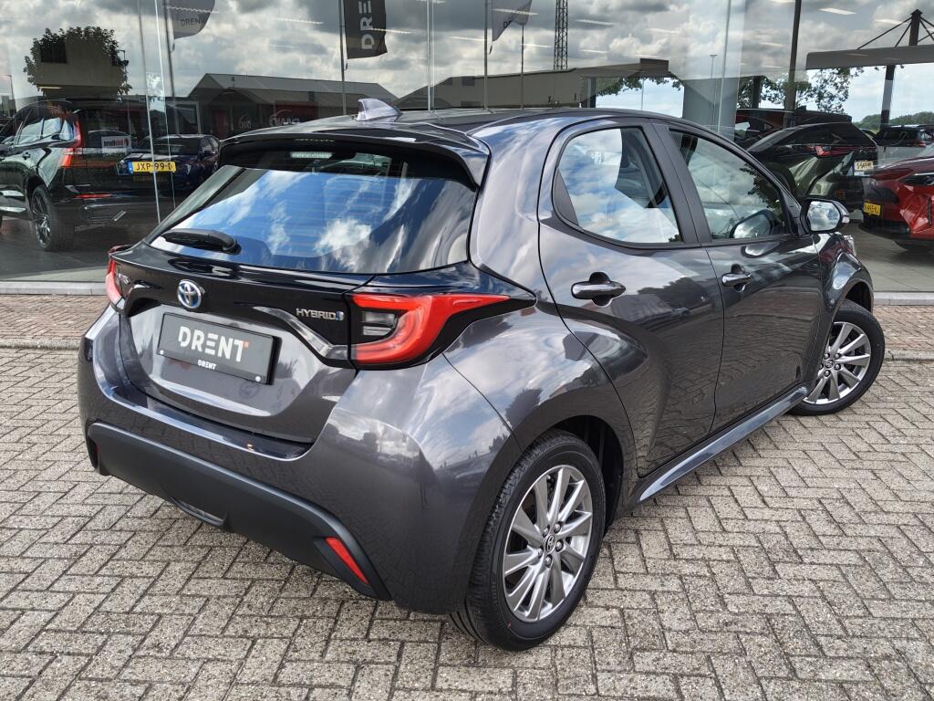 Toyota Yaris 1.5 Hybrid Dynamic | Keyless Entry | Stoel-Stuurverwarming | Android Auto, Apple Carplay | - Image 4