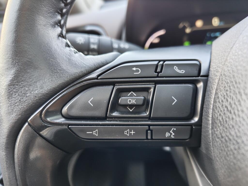Toyota Yaris Cross 1.5 Hybrid Executive | Pano | HUD | 360 camera | Navi | PDC | Stoelverwar - Image 16