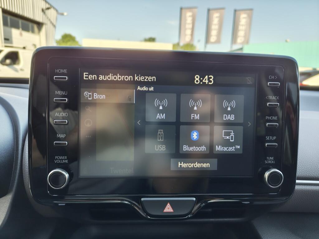 Toyota Yaris Cross 1.5 Hybrid Executive | Pano | HUD | 360 camera | Navi | PDC | Stoelverwar - Image 18