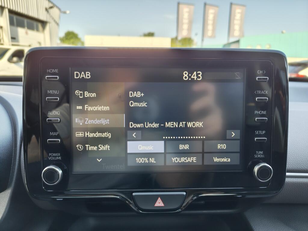 Toyota Yaris Cross 1.5 Hybrid Executive | Pano | HUD | 360 camera | Navi | PDC | Stoelverwar - Image 19