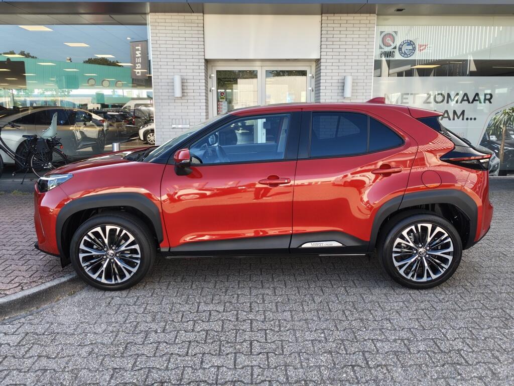 Toyota Yaris Cross 1.5 Hybrid Executive | Pano | HUD | 360 camera | Navi | PDC | Stoelverwar - Image 3