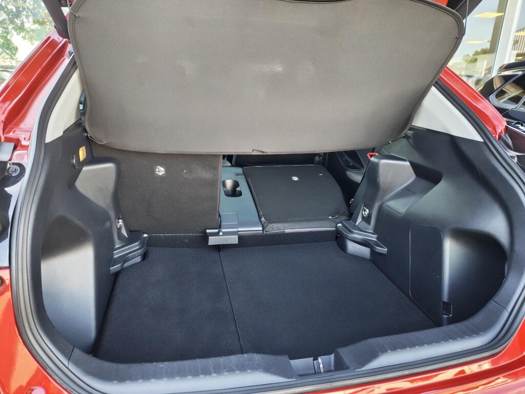 Toyota Yaris Cross 1.5 Hybrid Executive | Pano | HUD | 360 camera | Navi | PDC | Stoelverwar - Image 38
