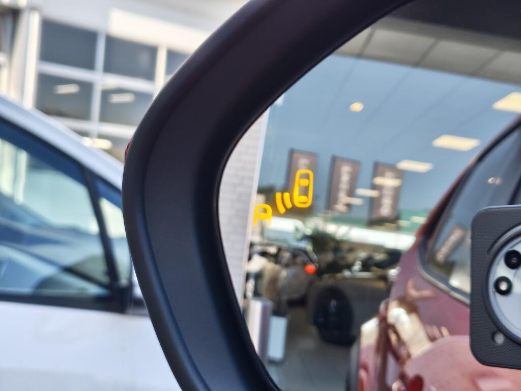 Toyota Yaris Cross 1.5 Hybrid Executive | Pano | HUD | 360 camera | Navi | PDC | Stoelverwar - Image 44