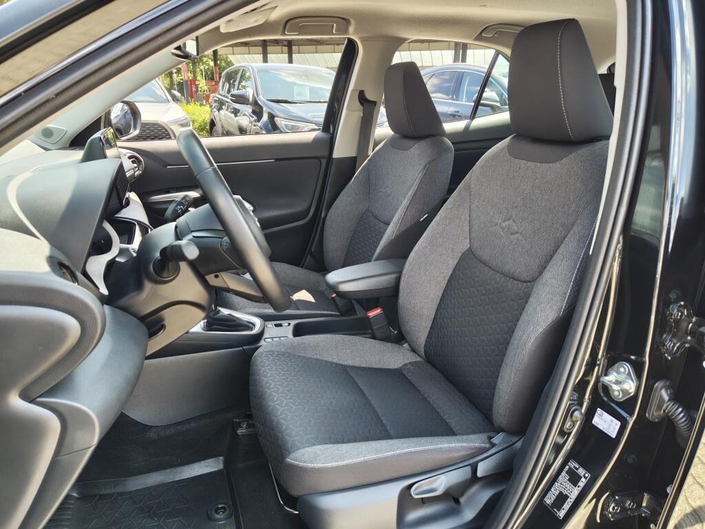 Toyota Yaris Cross 1.5 Hybrid Dynamic | Trekhaak | Sensoren v/a | HUD | El. Achterklep | BSM - Image 28