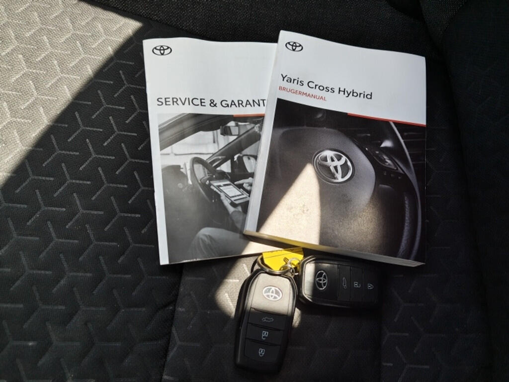 Toyota Yaris Cross 1.5 Hybrid Dynamic | Navi | Head Up Display | El. Achterklep | Keyless Entry - Image 41