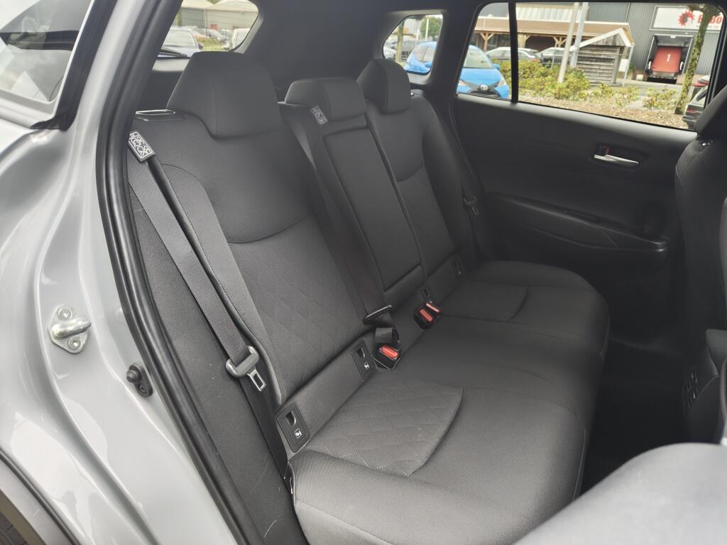 Toyota Corolla Cross Hybrid 200 Dynamic Plus | Keyless Entry | Stoelverwarming - Image 29