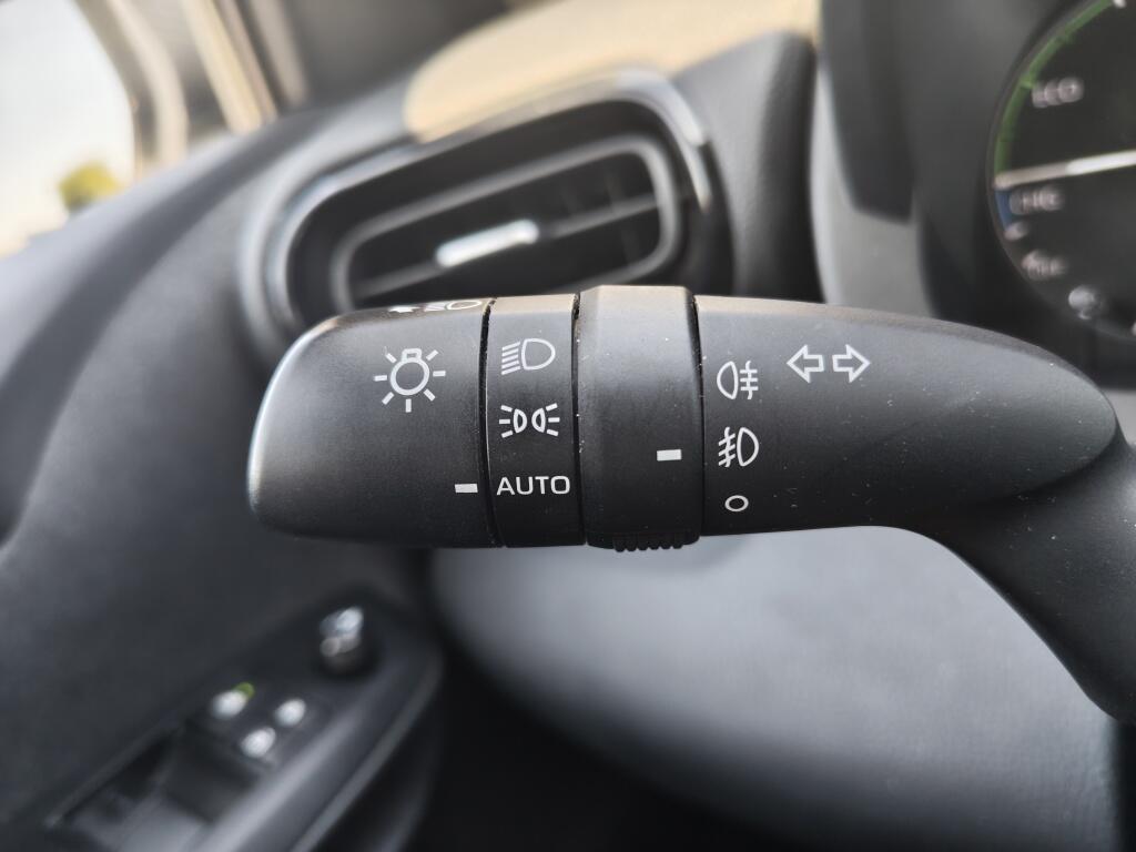 Toyota Yaris 1.5 Hybrid Dynamic | Adaptieve Cruise Control | Achteruitrijcamera | Android Auto, Apple Carplay | - Image 11