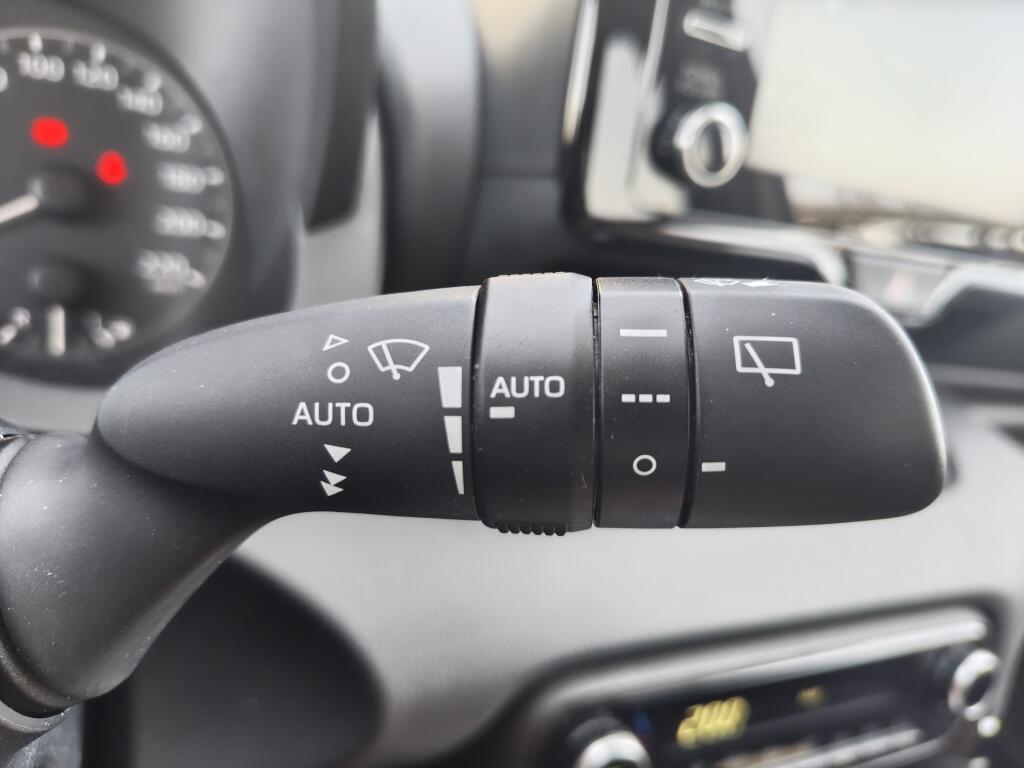 Toyota Yaris 1.5 Hybrid Dynamic | Adaptieve Cruise Control | Achteruitrijcamera | Android Auto, Apple Carplay | - Image 12