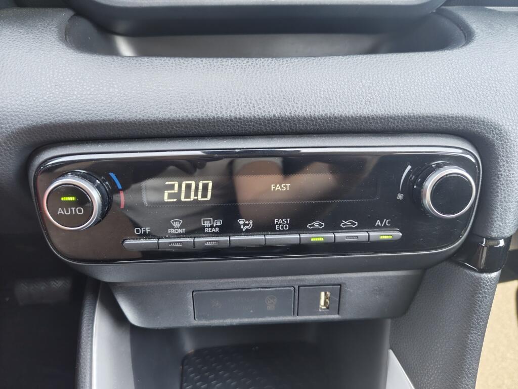 Toyota Yaris 1.5 Hybrid Dynamic | Adaptieve Cruise Control | Achteruitrijcamera | Android Auto, Apple Carplay | - Image 19