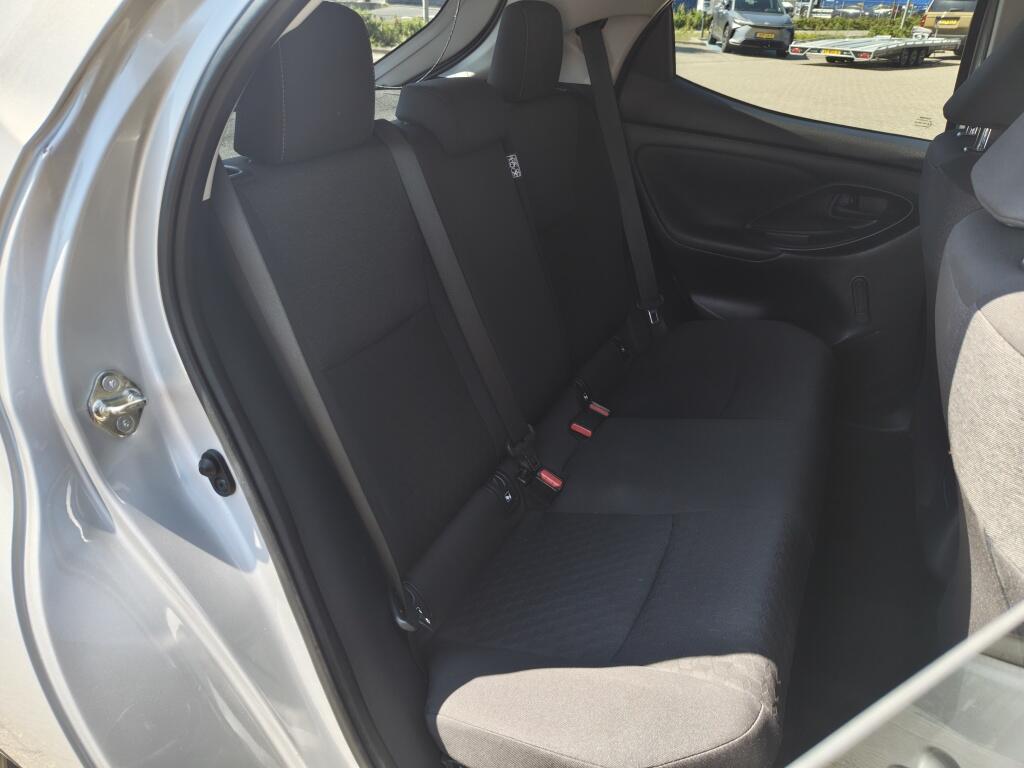 Toyota Yaris 1.5 Hybrid Dynamic | Adaptieve Cruise Control | Achteruitrijcamera | Android Auto, Apple Carplay | - Image 28