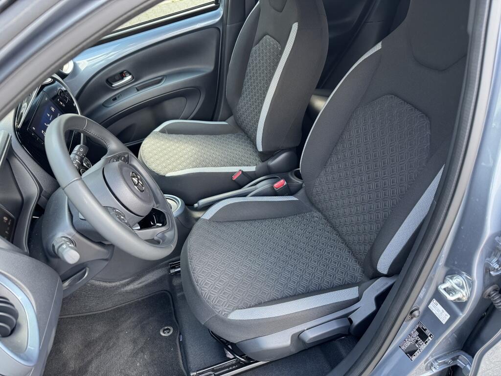 Toyota Aygo X 1.0 VVT-i S-CVT Pulse | Stoelverwarming | Apple CarPlay & Android Auto - Image 11