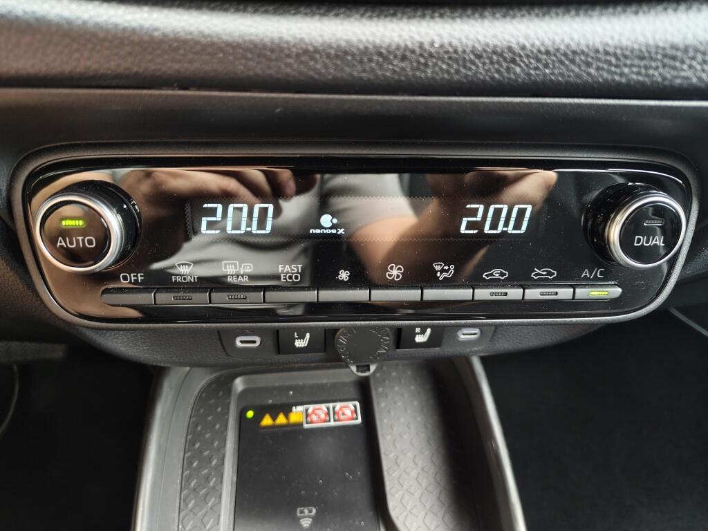 Toyota Aygo X Hybrid 115 GR Sport | Sensoren v/a | Stoelverwarming | El. Inklap. Spiegels | - Image 18