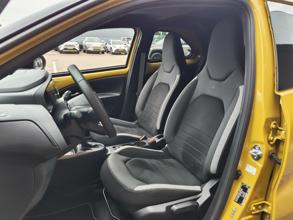 Toyota Aygo X Hybrid 115 GR Sport | Sensoren v/a | Stoelverwarming | El. Inklap. Spiegels | - Image 27