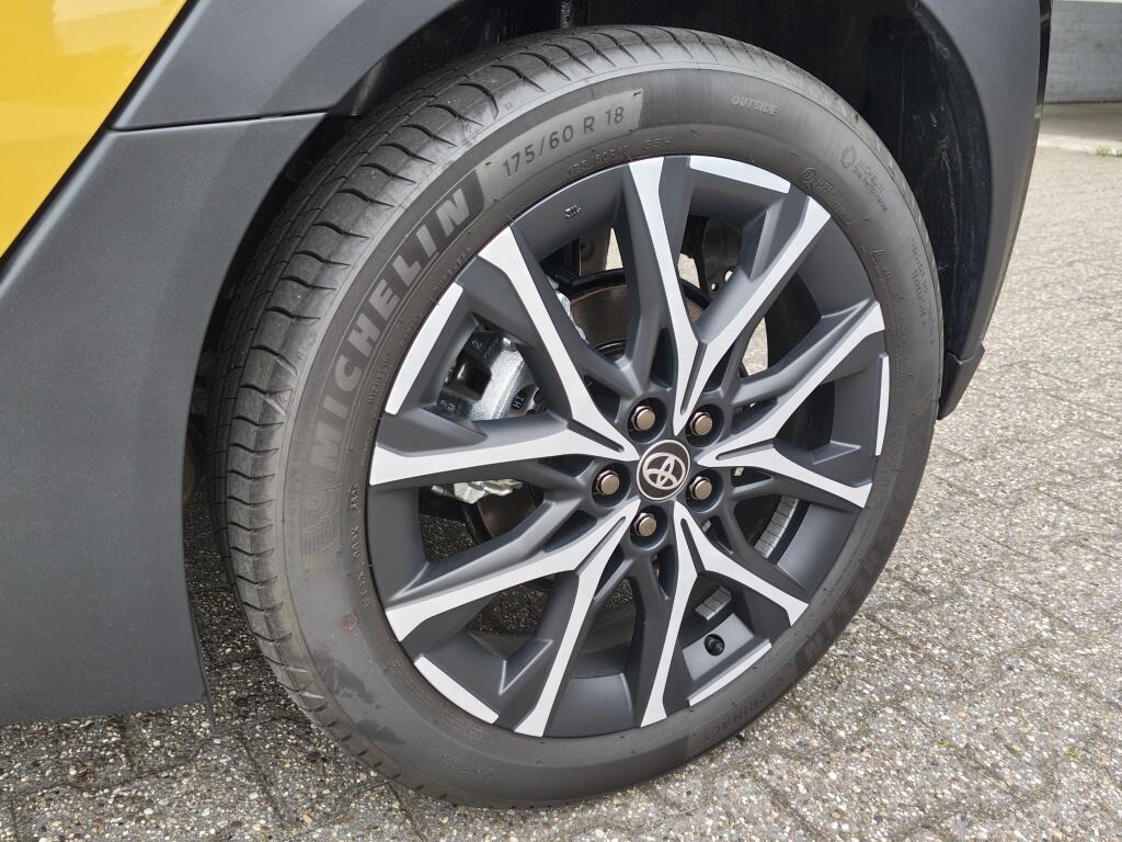 Toyota Aygo X Hybrid 115 GR Sport | Sensoren v/a | Stoelverwarming | El. Inklap. Spiegels | - Image 38