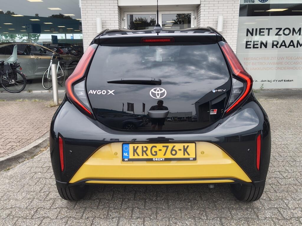 Toyota Aygo X Hybrid 115 GR Sport | Sensoren v/a | Stoelverwarming | El. Inklap. Spiegels | - Image 7