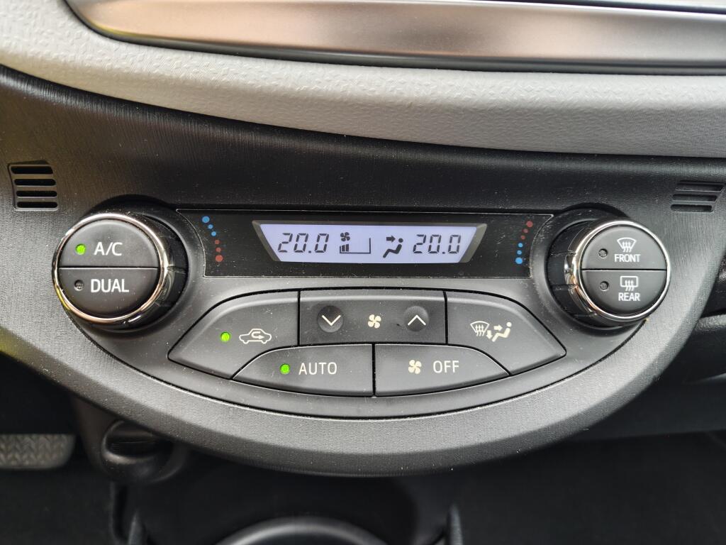 Toyota Yaris 1.5 Hybrid Aspiration | Cruise Control | Navi | Achteruitrijcamera - Image 17