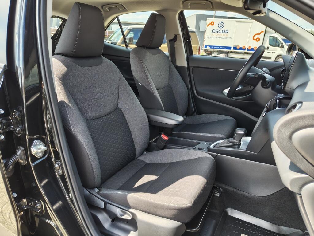 Toyota Yaris Cross 1.5 Hybrid Dynamic | Navi | Head Up Display | El. Achterklep | Keyless Entry - Image 28