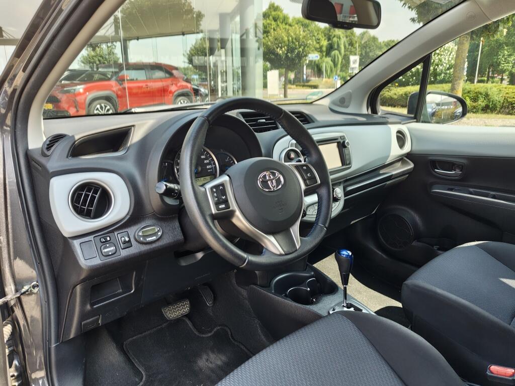Toyota Yaris 1.5 Hybrid Dynamic | Goed Onderhouden | Navi | Cruise Control | - Image 25
