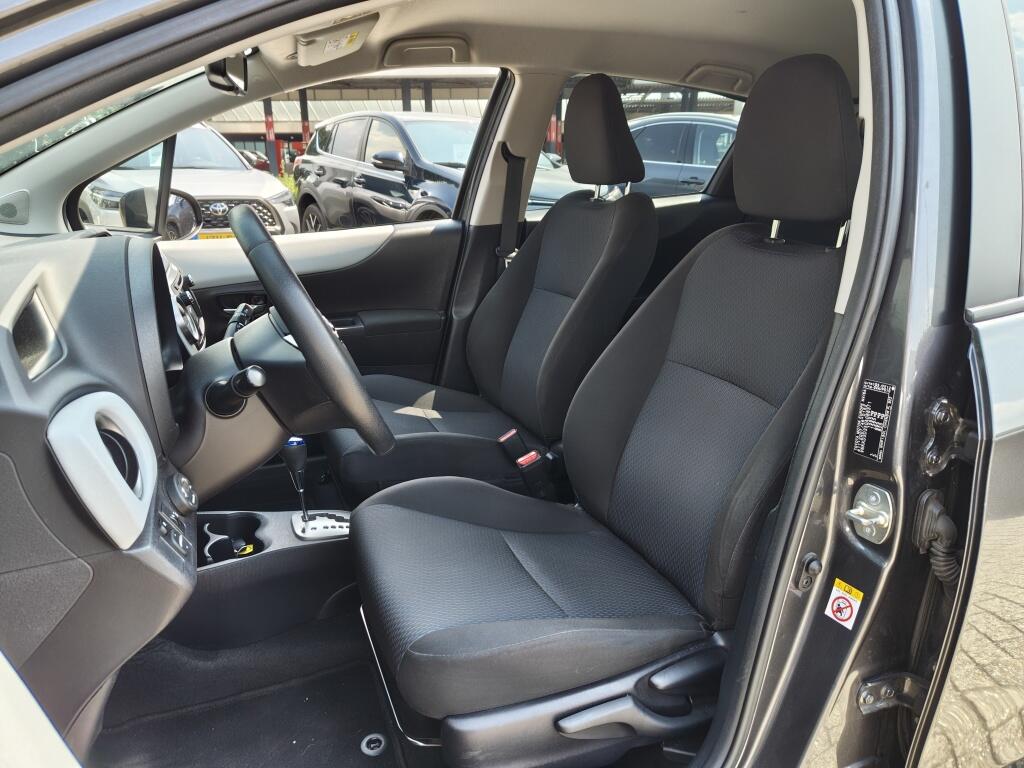 Toyota Yaris 1.5 Hybrid Dynamic | Goed Onderhouden | Navi | Cruise Control | - Image 26