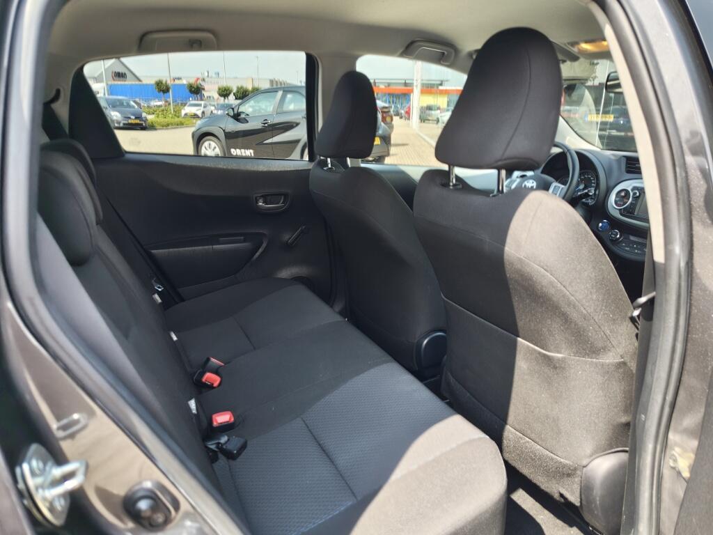 Toyota Yaris 1.5 Hybrid Dynamic | Goed Onderhouden | Navi | Cruise Control | - Image 28