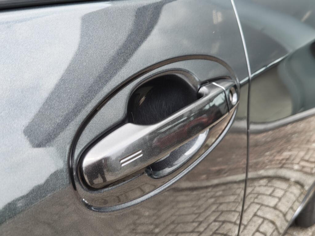 Toyota Yaris 1.5 Hybrid Dynamic | Goed Onderhouden | Navi | Cruise Control | - Image 36