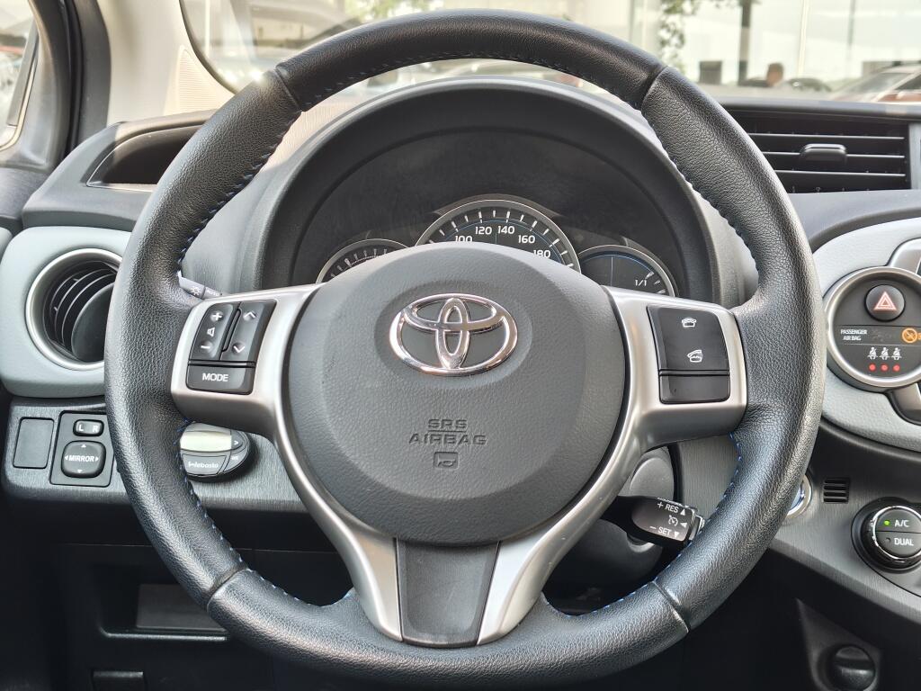 Toyota Yaris 1.5 Hybrid Dynamic | Goed Onderhouden | Navi | Cruise Control | - Image 9