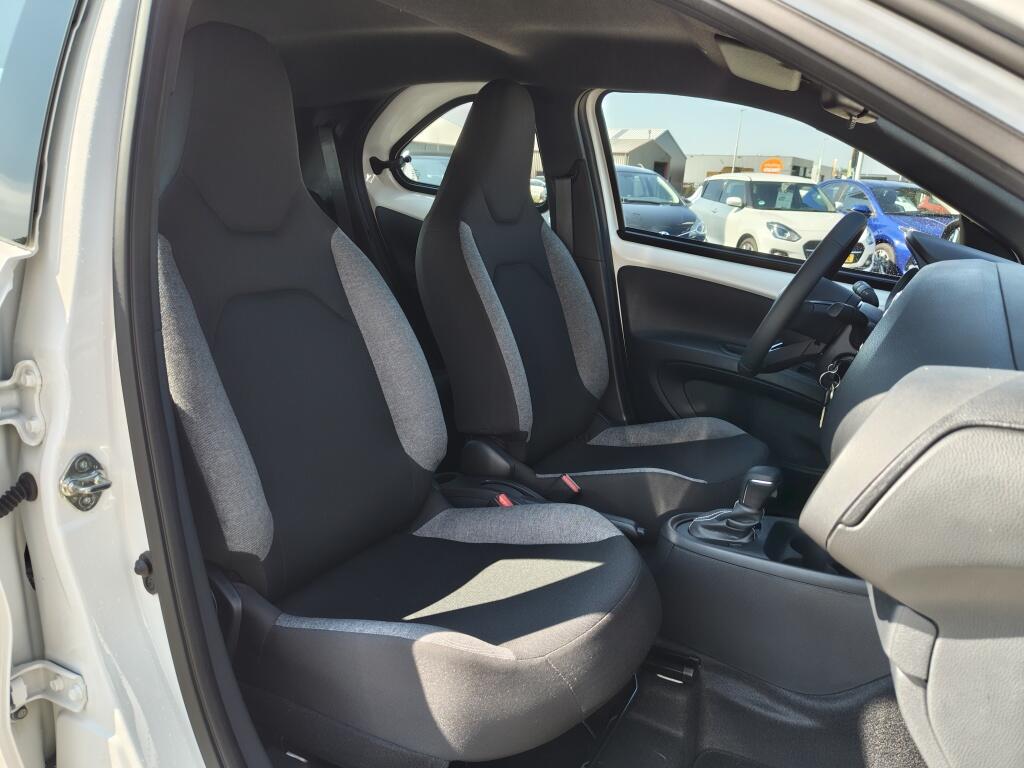 Toyota Aygo X 1.0 VVT-i S-CVT Play | Automaat | Android Auto, Apple Carplay | - Image 25
