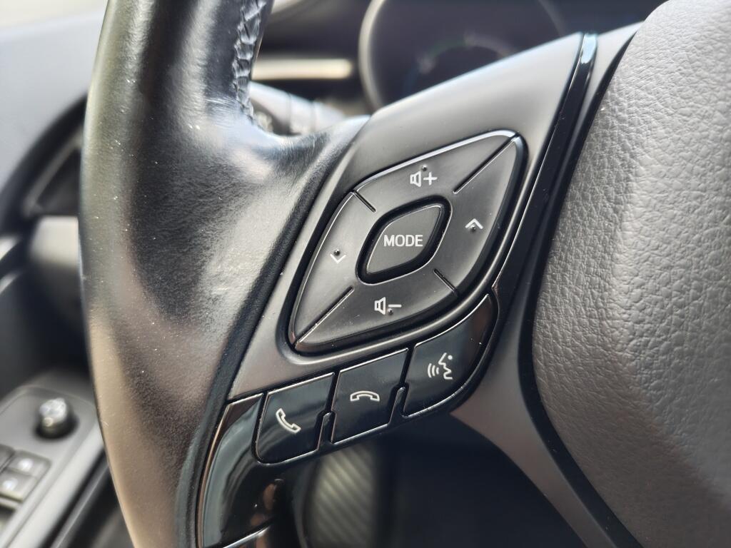 Toyota C-HR 1.8 Hybrid Dynamic | Trekhaak Afneembar | Adaptieve Cruise Control | - Image 14