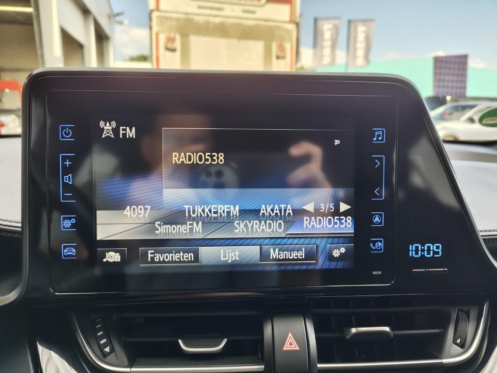 Toyota C-HR 1.8 Hybrid Dynamic | Trekhaak Afneembar | Adaptieve Cruise Control | - Image 18