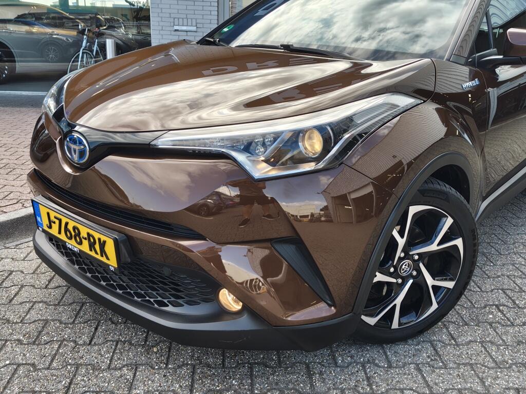 Toyota C-HR 1.8 Hybrid Dynamic | Trekhaak Afneembar | Adaptieve Cruise Control | - Image 2