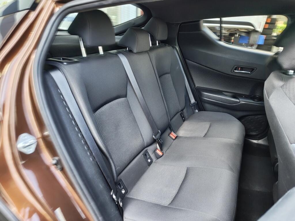 Toyota C-HR 1.8 Hybrid Dynamic | Trekhaak Afneembar | Adaptieve Cruise Control | - Image 31