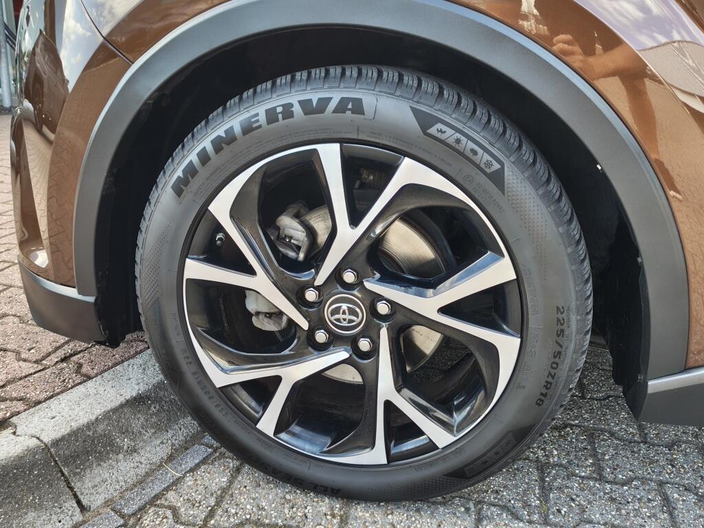Toyota C-HR 1.8 Hybrid Dynamic | Trekhaak Afneembar | Adaptieve Cruise Control | - Image 37