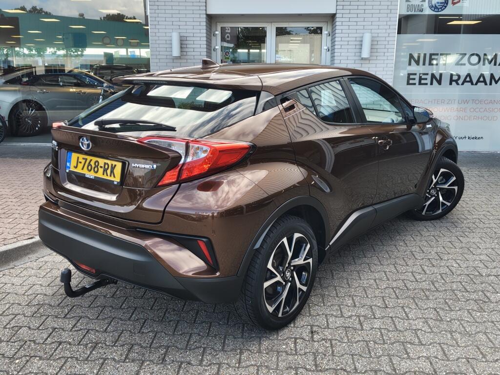 Toyota C-HR 1.8 Hybrid Dynamic | Trekhaak Afneembar | Adaptieve Cruise Control | - Image 4