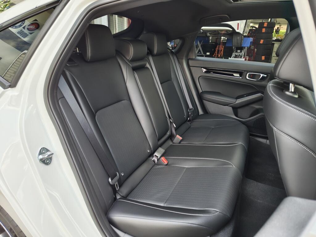 Honda Civic 2.0 e:HEV Advance | Bose | El. Schuifkanteldak | Navi | Stoelverwarming - Image 37
