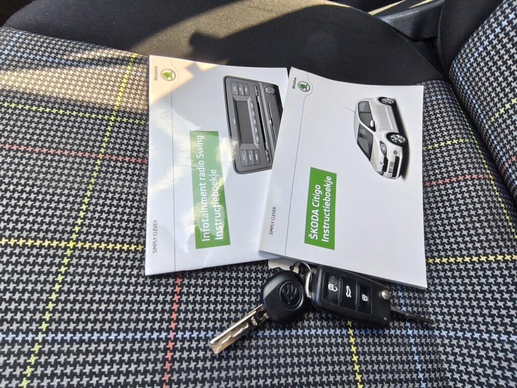 Skoda Citigo 1.0 Greentech Elegance | Airco | Lichtmetaal | El. Raambediening | - Image 29