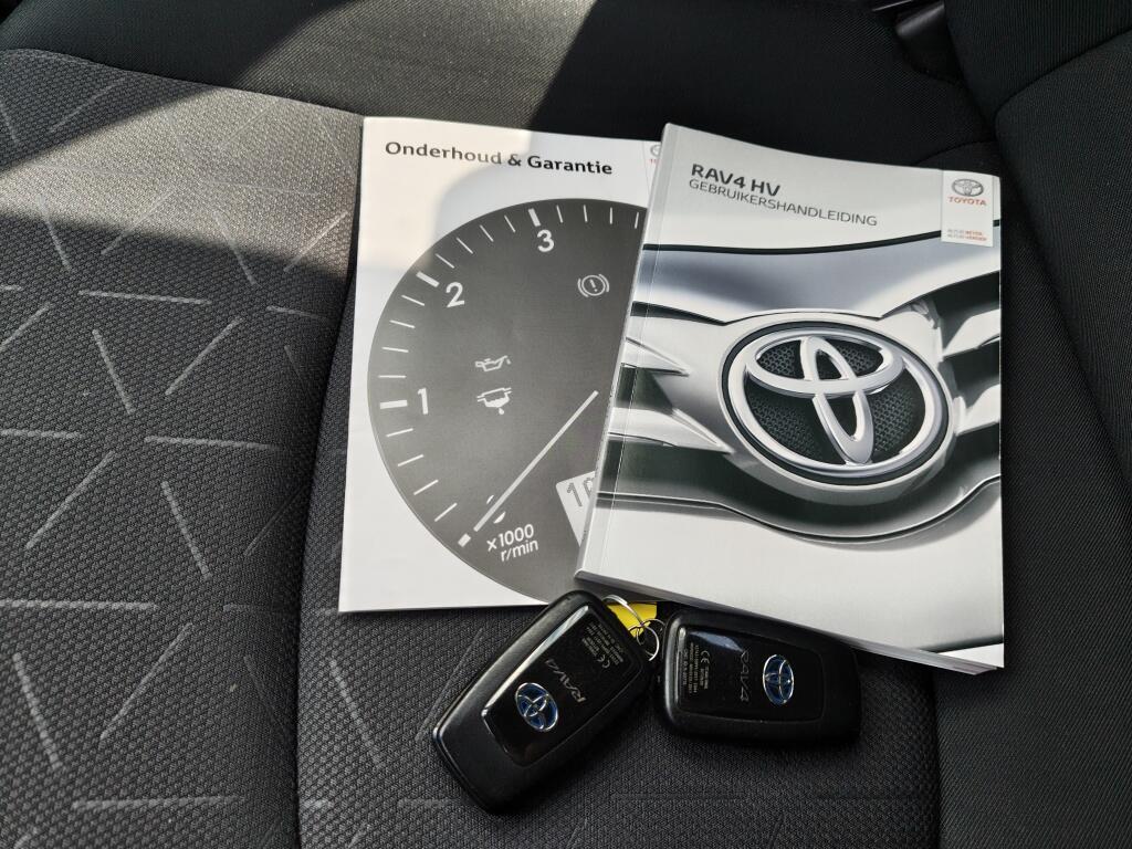 Toyota RAV4 2.5 Hybrid AWD First Edition | 360 Cam | Trekhaak 1650kg Trekgew. | Sensoren | - Image 39