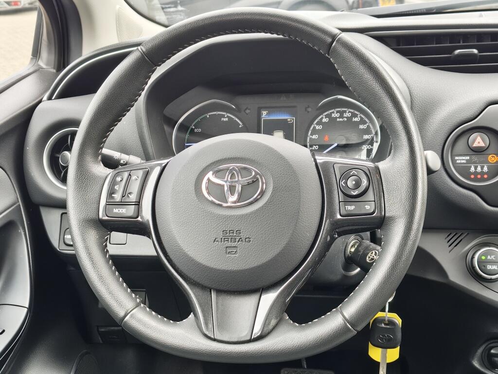 Toyota Yaris 1.5 Hybrid Y20 | Stoelverwarming | Achteruitrijcamera | - Image 10